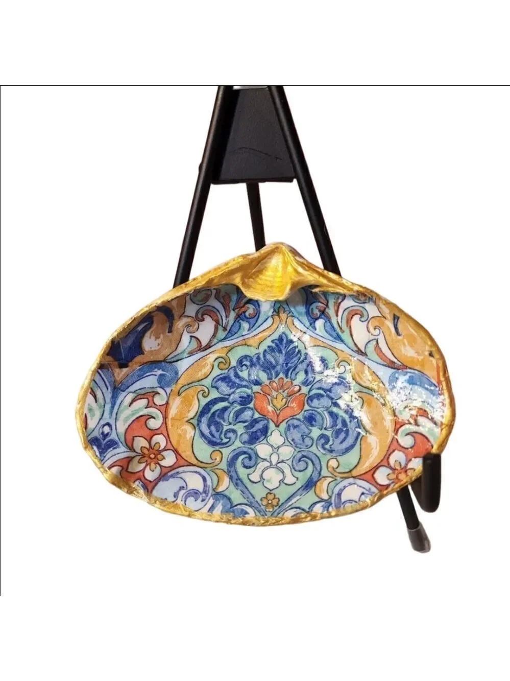DECOUPAGE CLAM SHELL  